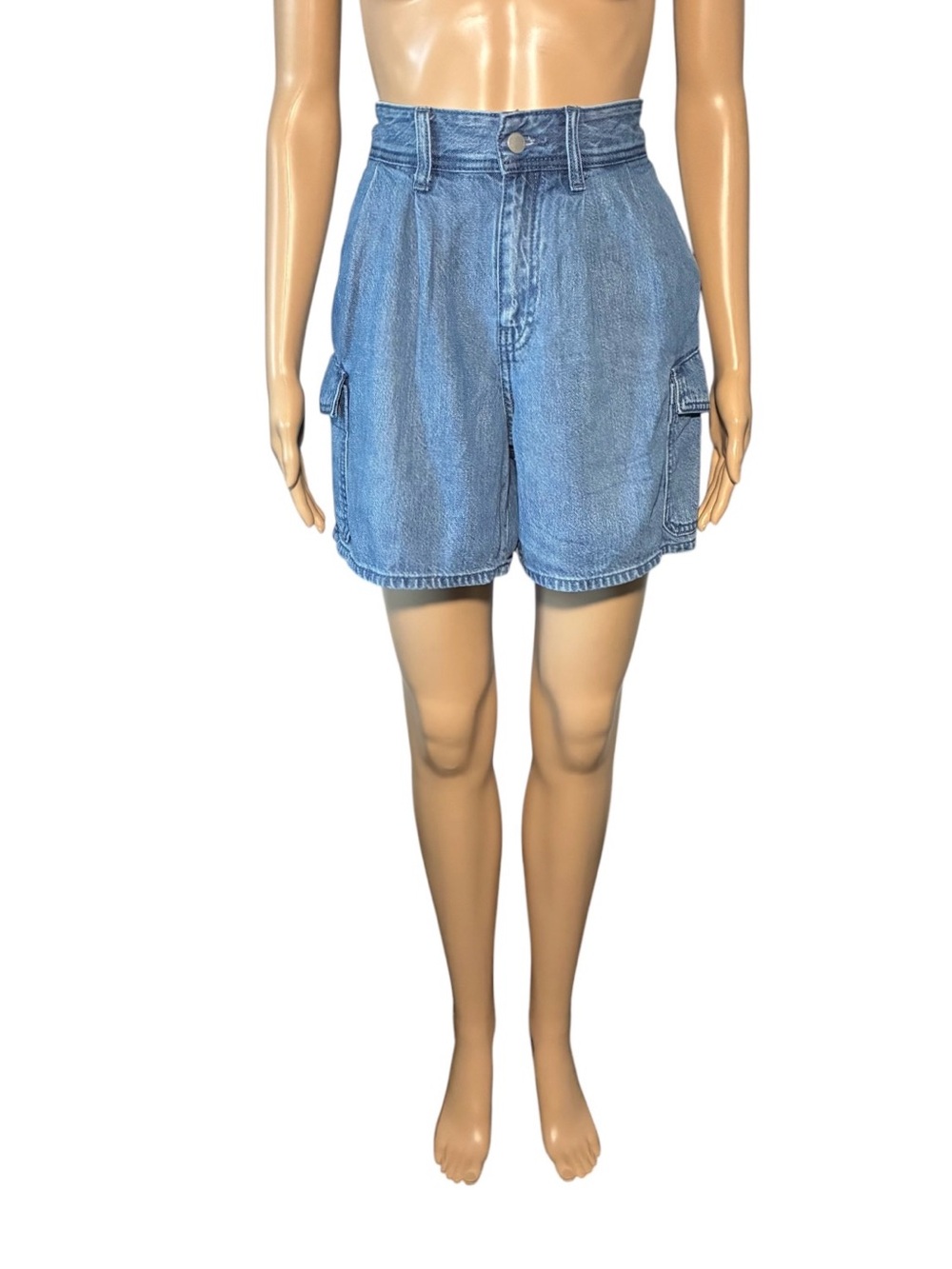 Universal Thread Women's Cargo Denim Shorts 4 Blue Zip Fly High Rise Cotton